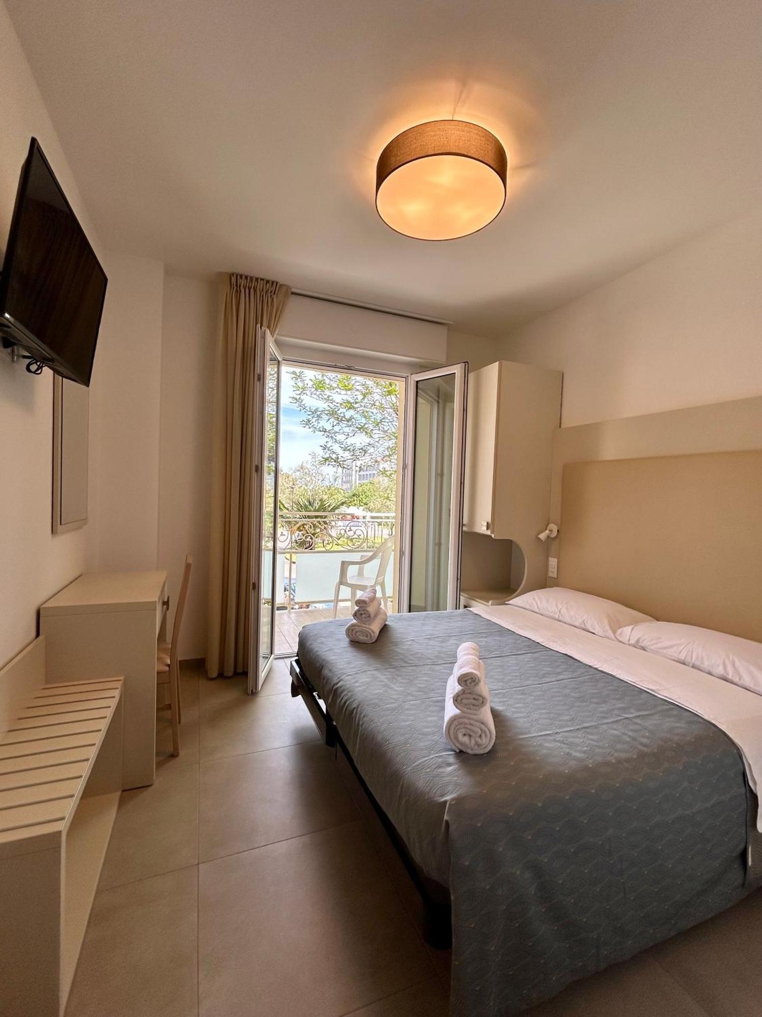 Hotel Brigantino Milano Marittima Exterior photo