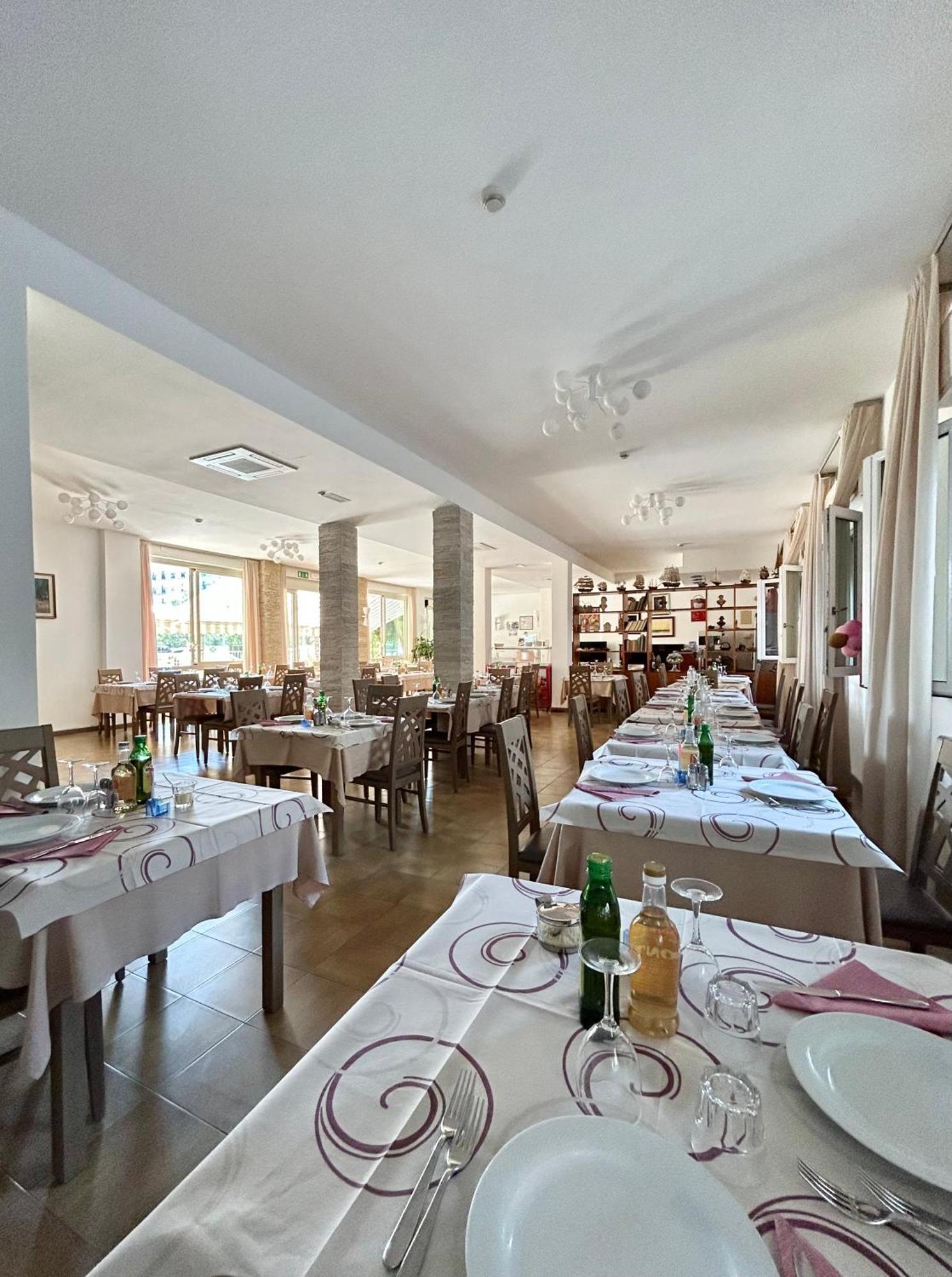 Hotel Brigantino Milano Marittima Exterior photo